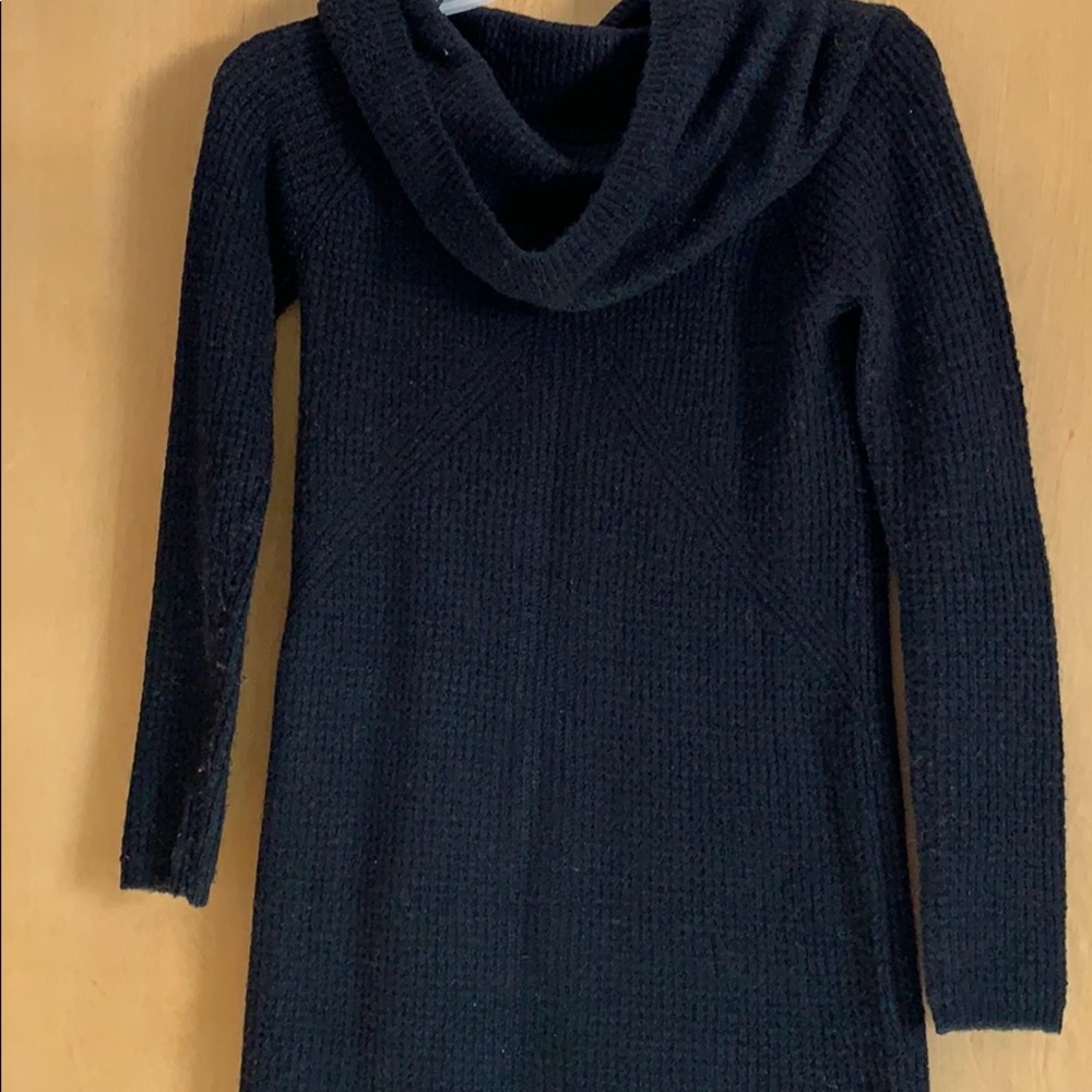 Buckle black sweater tunic